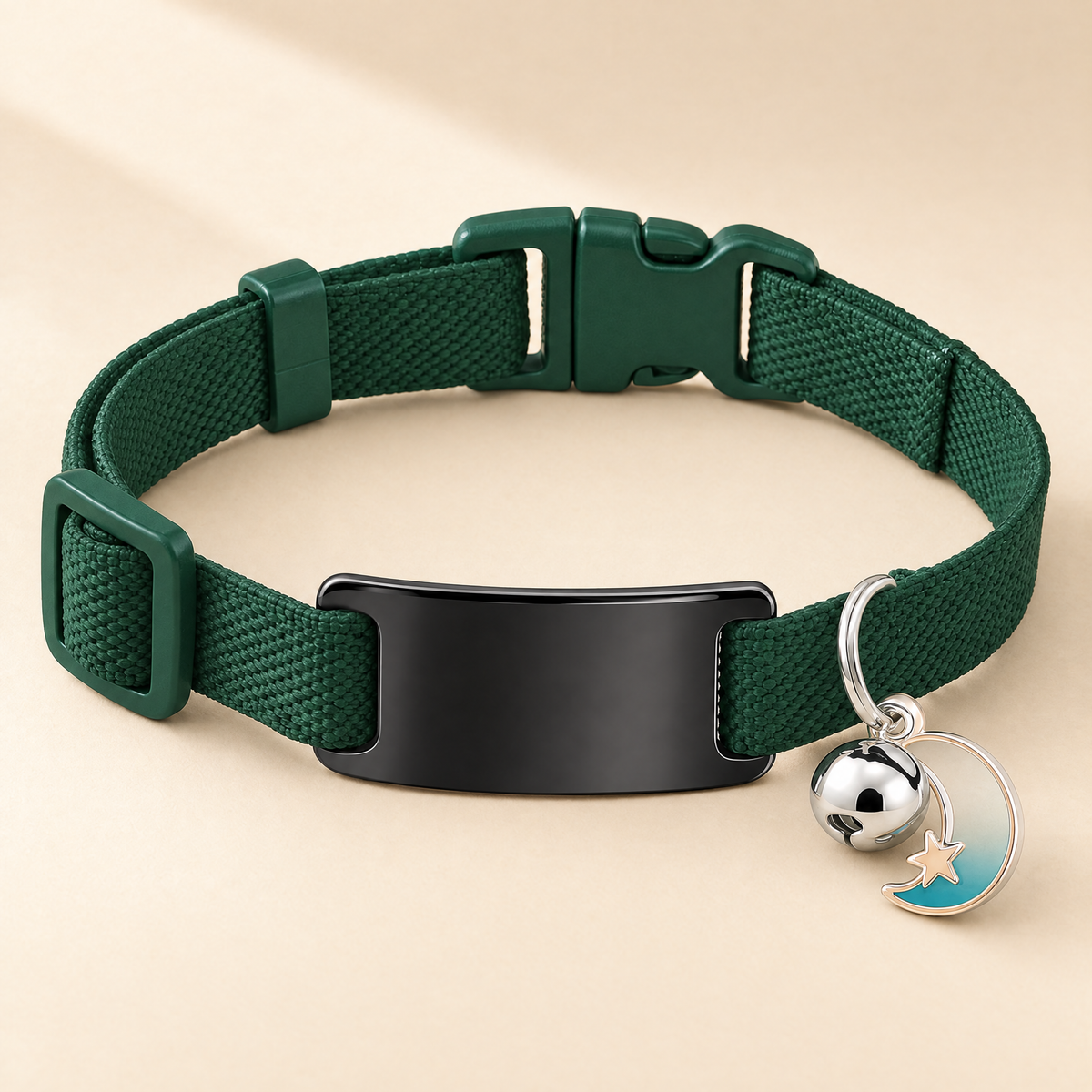 Collier chat élastique vert foncé, médaille noire