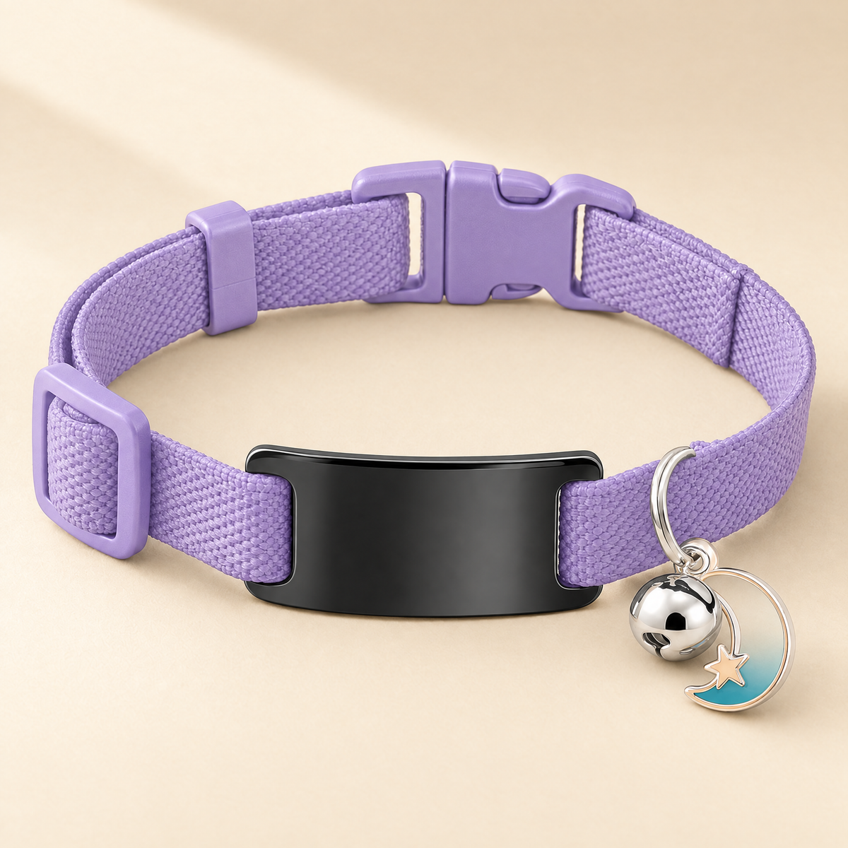 Collier chat élastique lavande, médaille noire