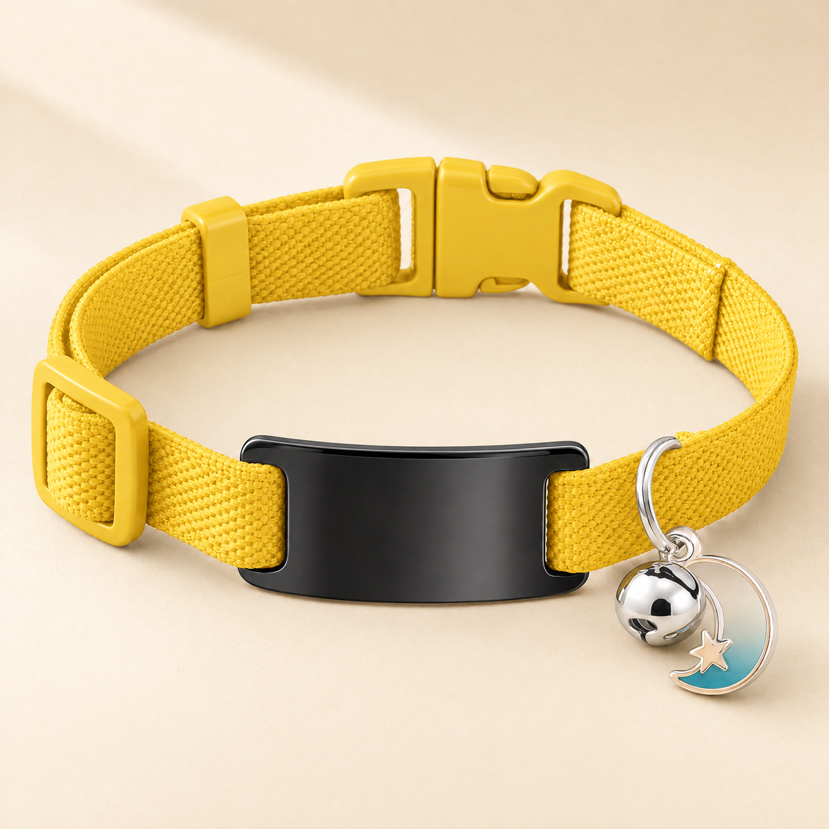 Collier chat élastique jaune, médaille noire
