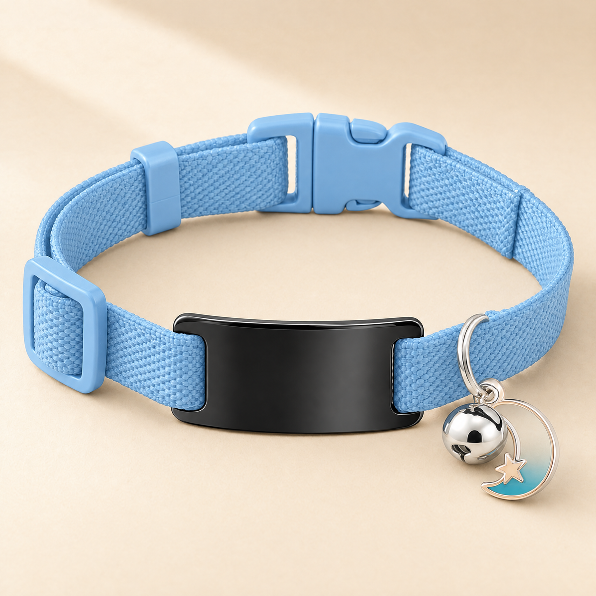 Collier chat élastique bleu ciel, médaille noire